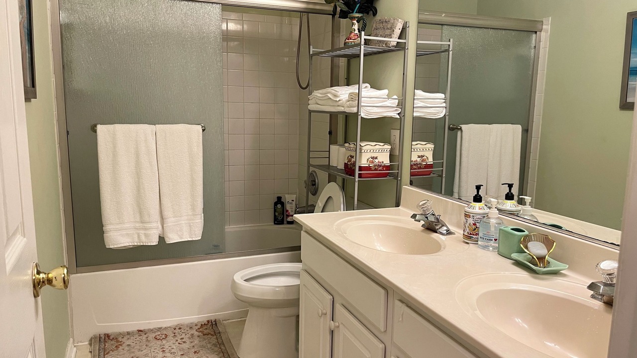 Photo of Bathroom in Neabsco