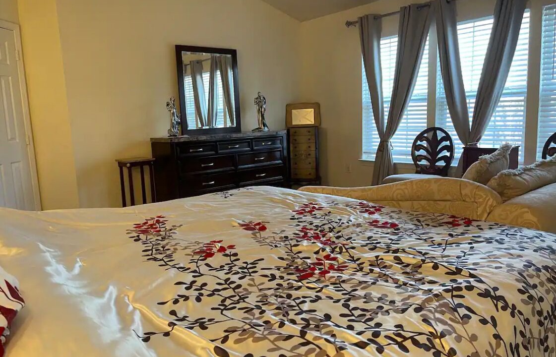 Photo of Bedroom in Neabsco