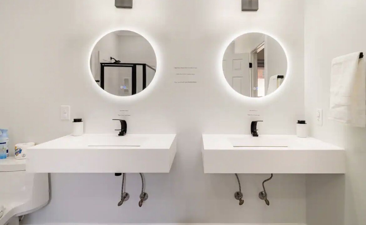 Photo of Bathroom in Lake Jeanette