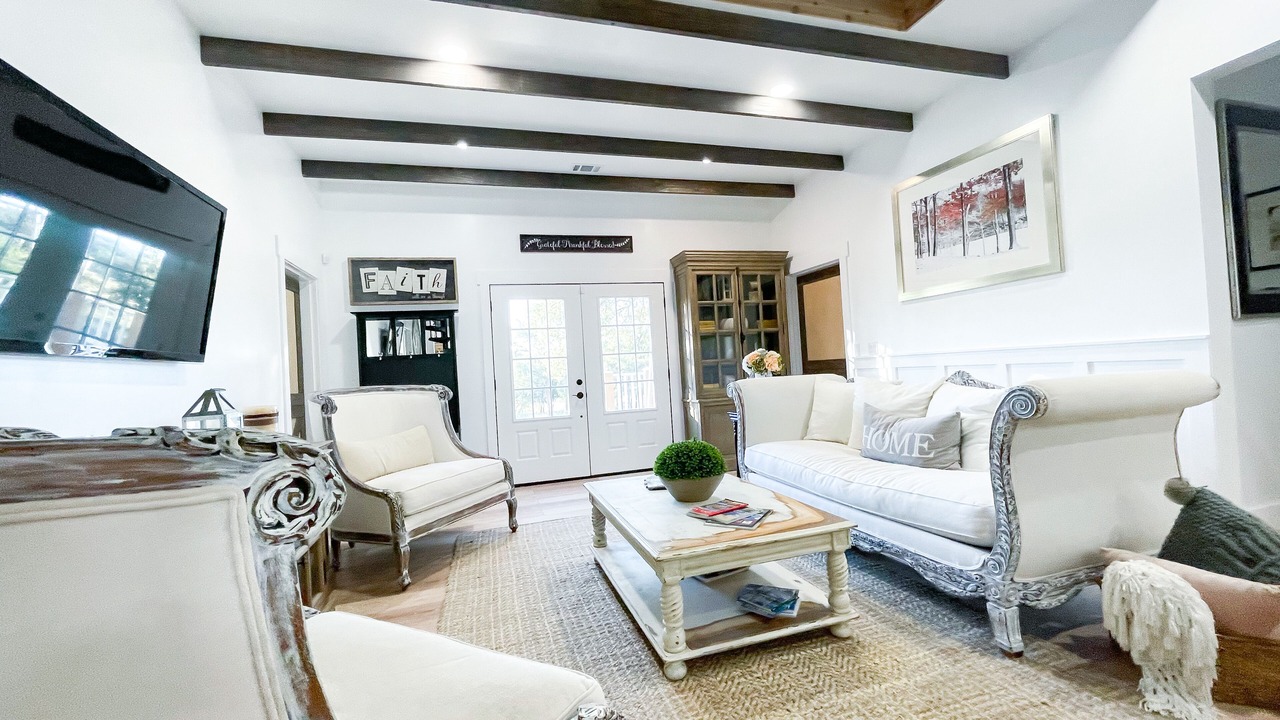 Photo of Livingroom in Liberty Hill
