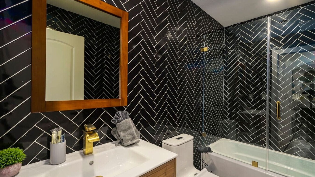Photo of Bathroom in Hunt Club