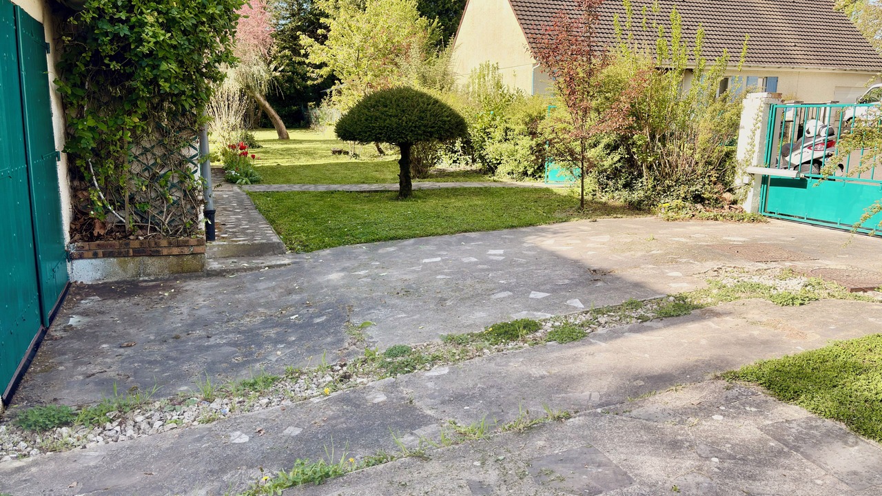 Photo of Outdoor in Gressy