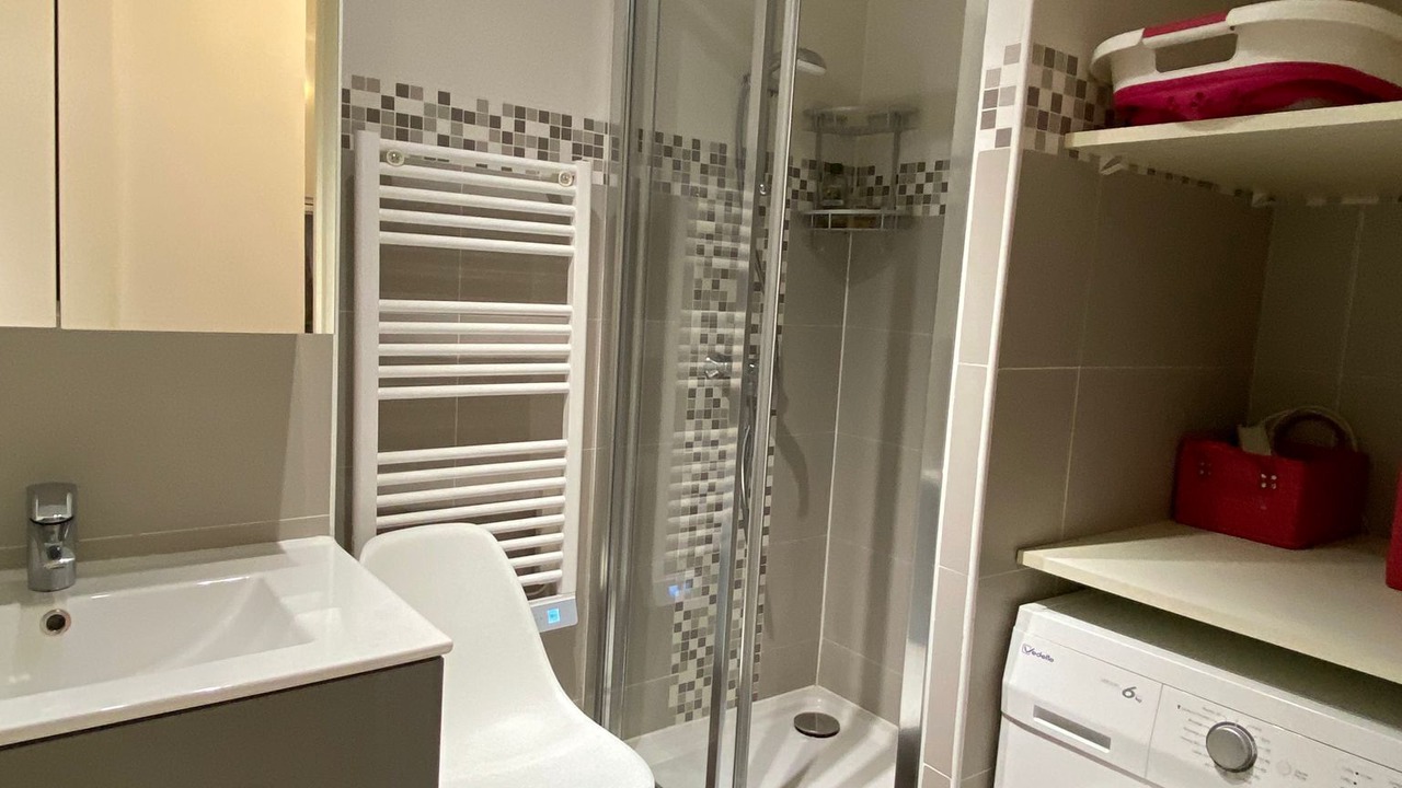 Photo of Bathroom in Faubourg-du-Roule