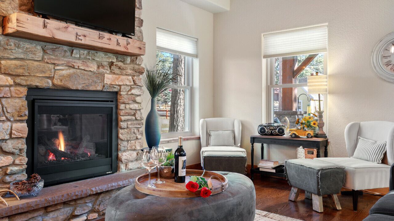 Photo of Livingroom in Woodland Park