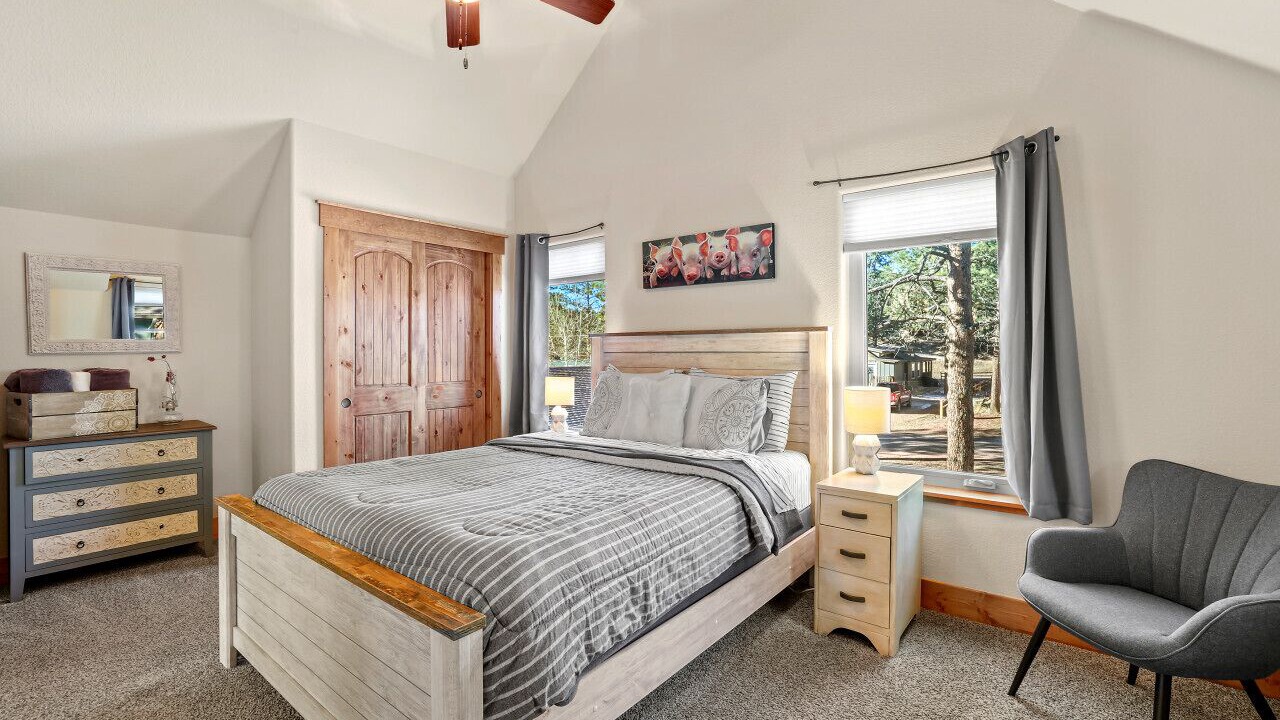 Photo of Bedroom in Woodland Park