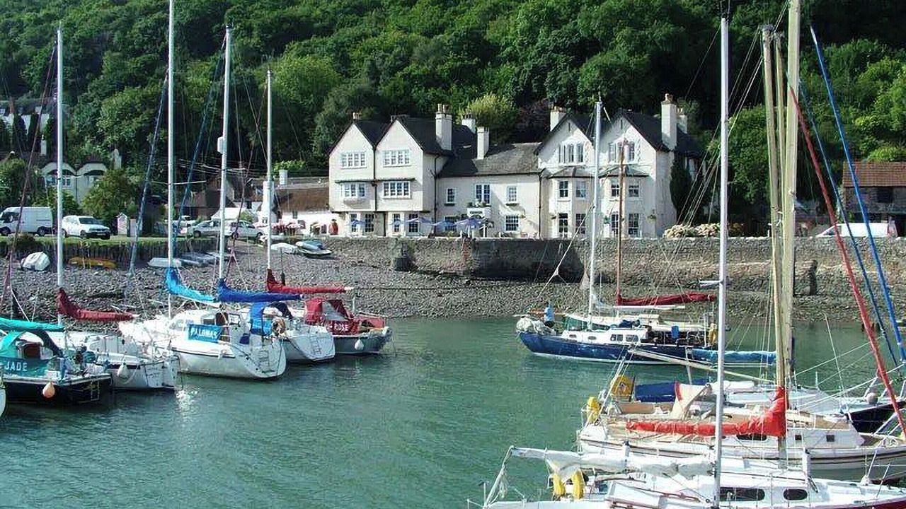 Photo of Others in Alcombe