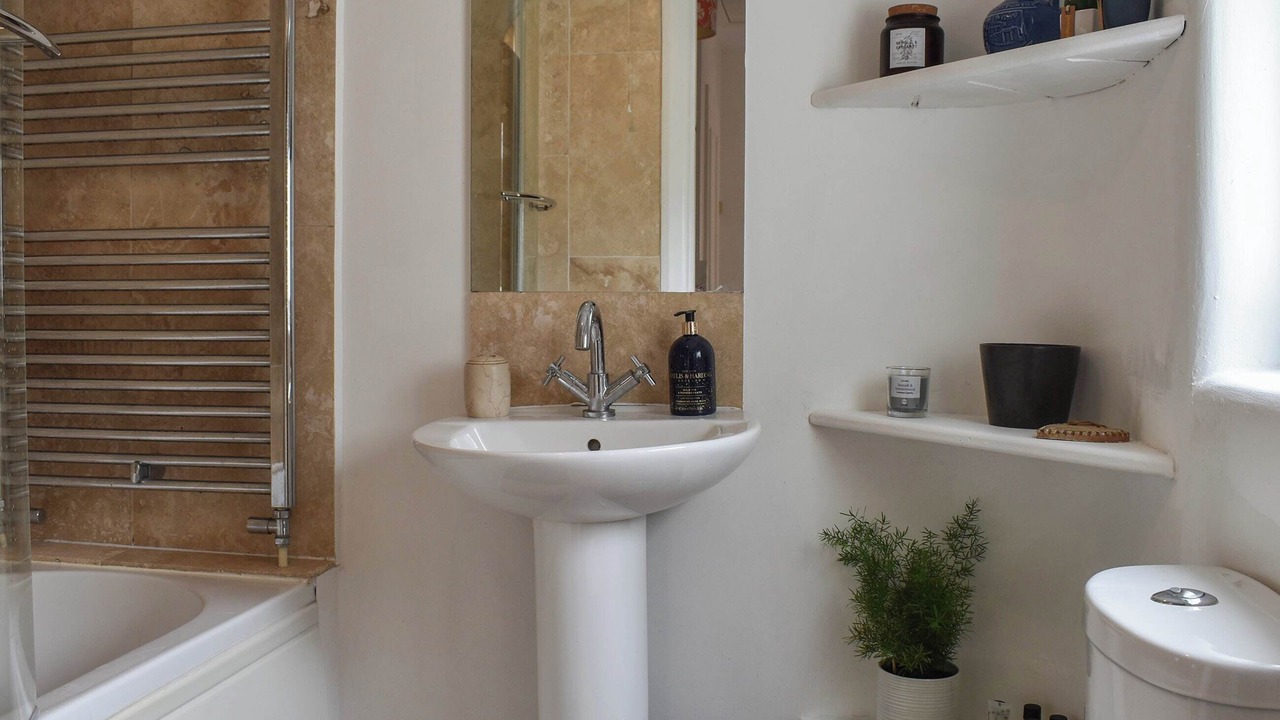 Photo of Bathroom in Alcombe