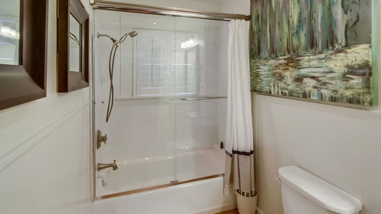 Photo of Bathroom in Hillcrest
