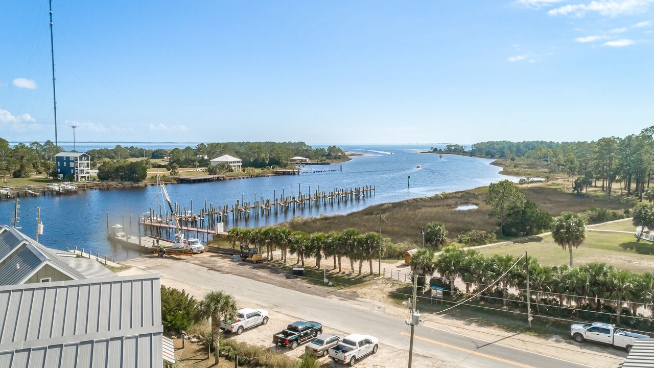 Photo of Bedroom in Carrabelle
