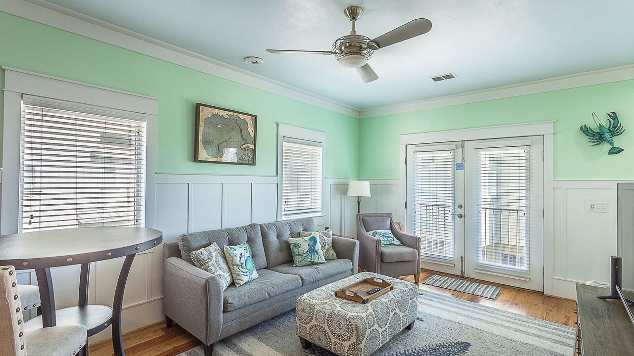 Photo of Livingroom in Carrabelle