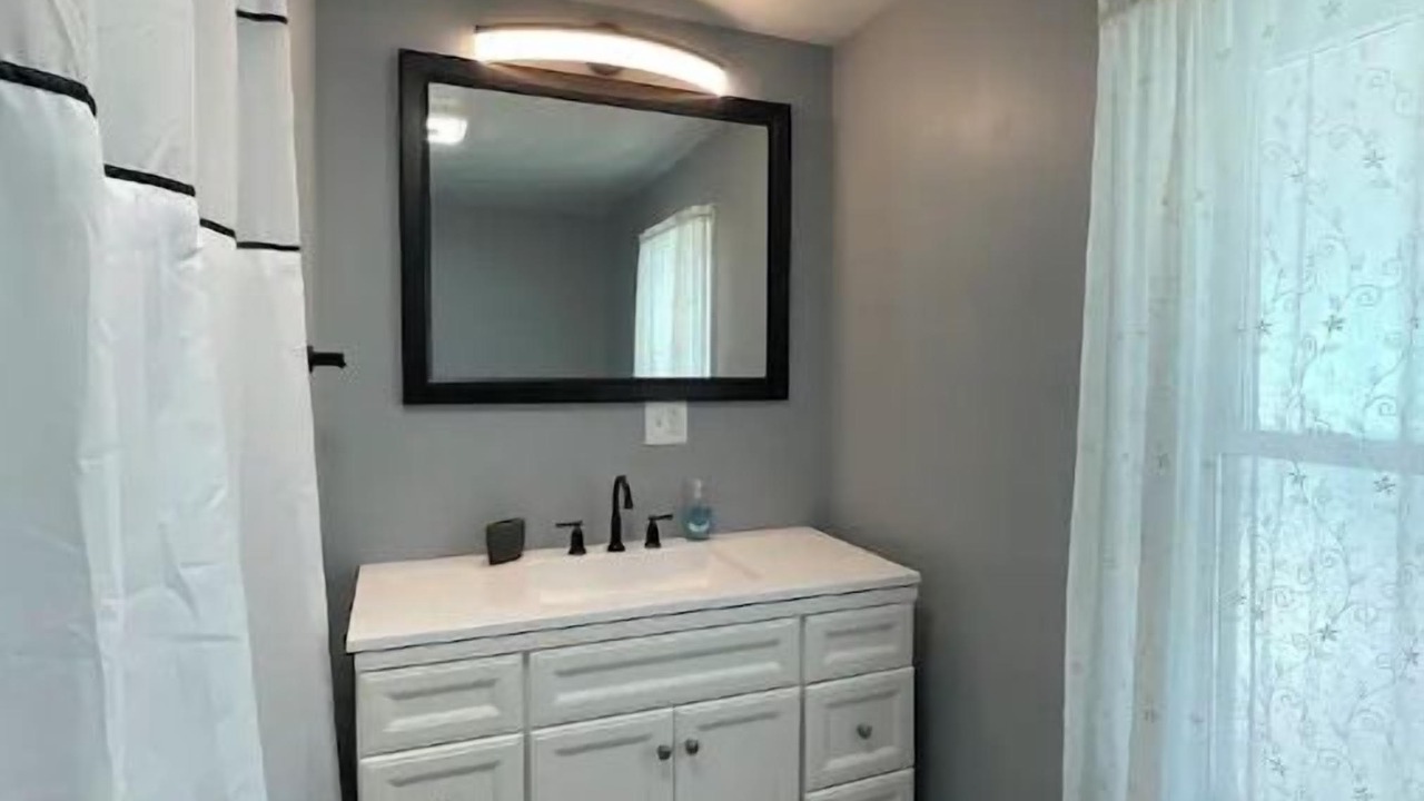 Photo of Bathroom in Clinton