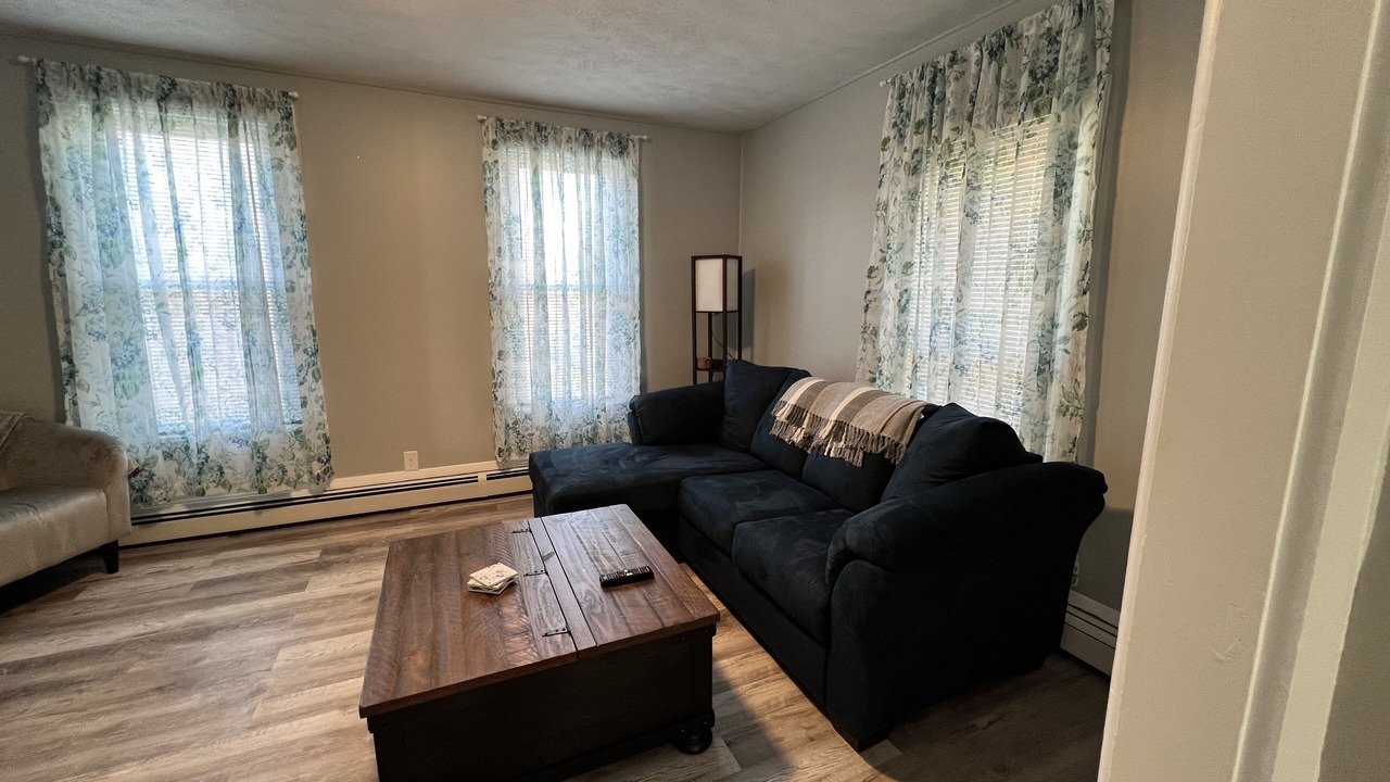 Photo of Livingroom in Clinton