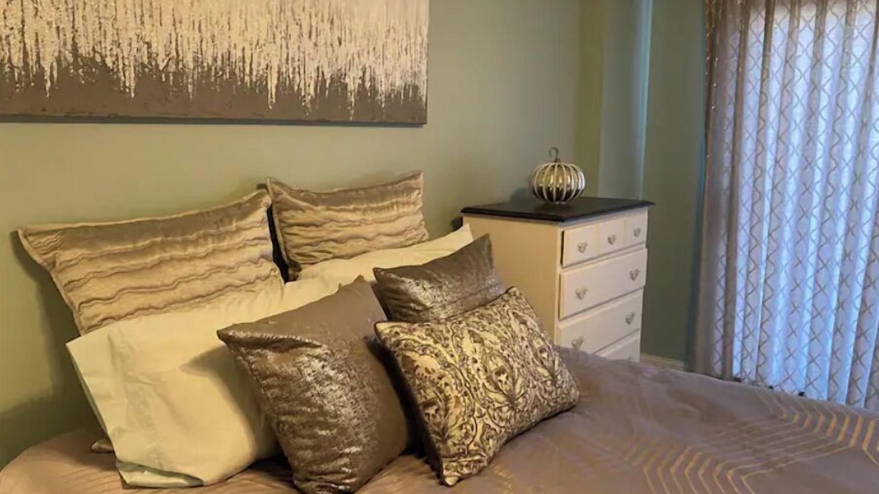 Photo of Bedroom in Downtown