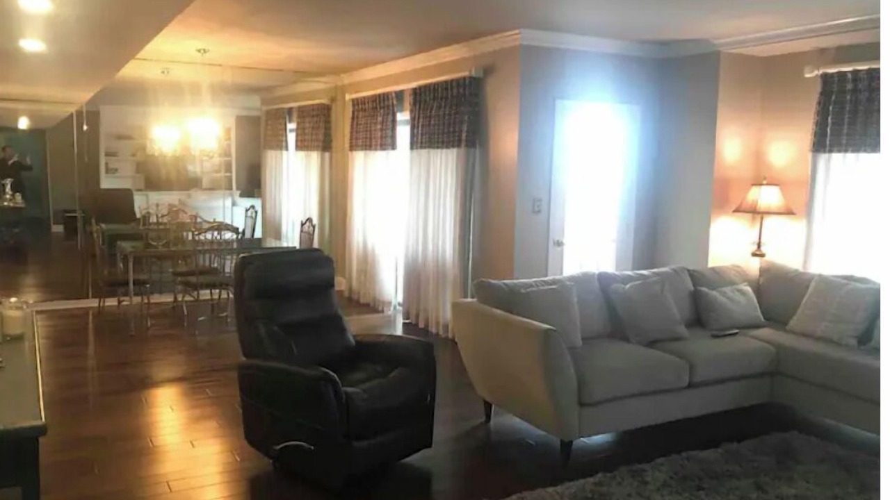 Photo of Livingroom in Downtown