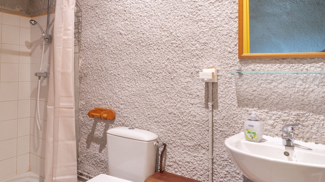 Photo of Bathroom in Saint-Jean-Saint-Maurice-sur-Loire