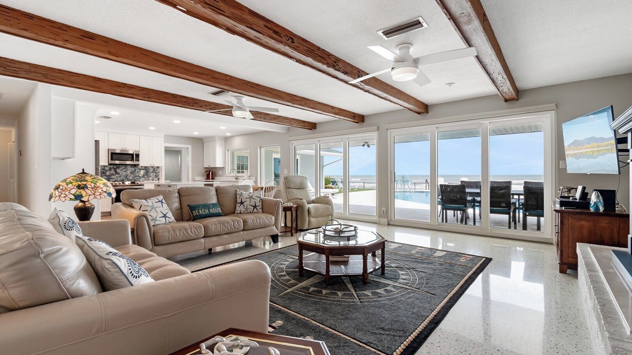 Photo of Livingroom in Ponce Inlet