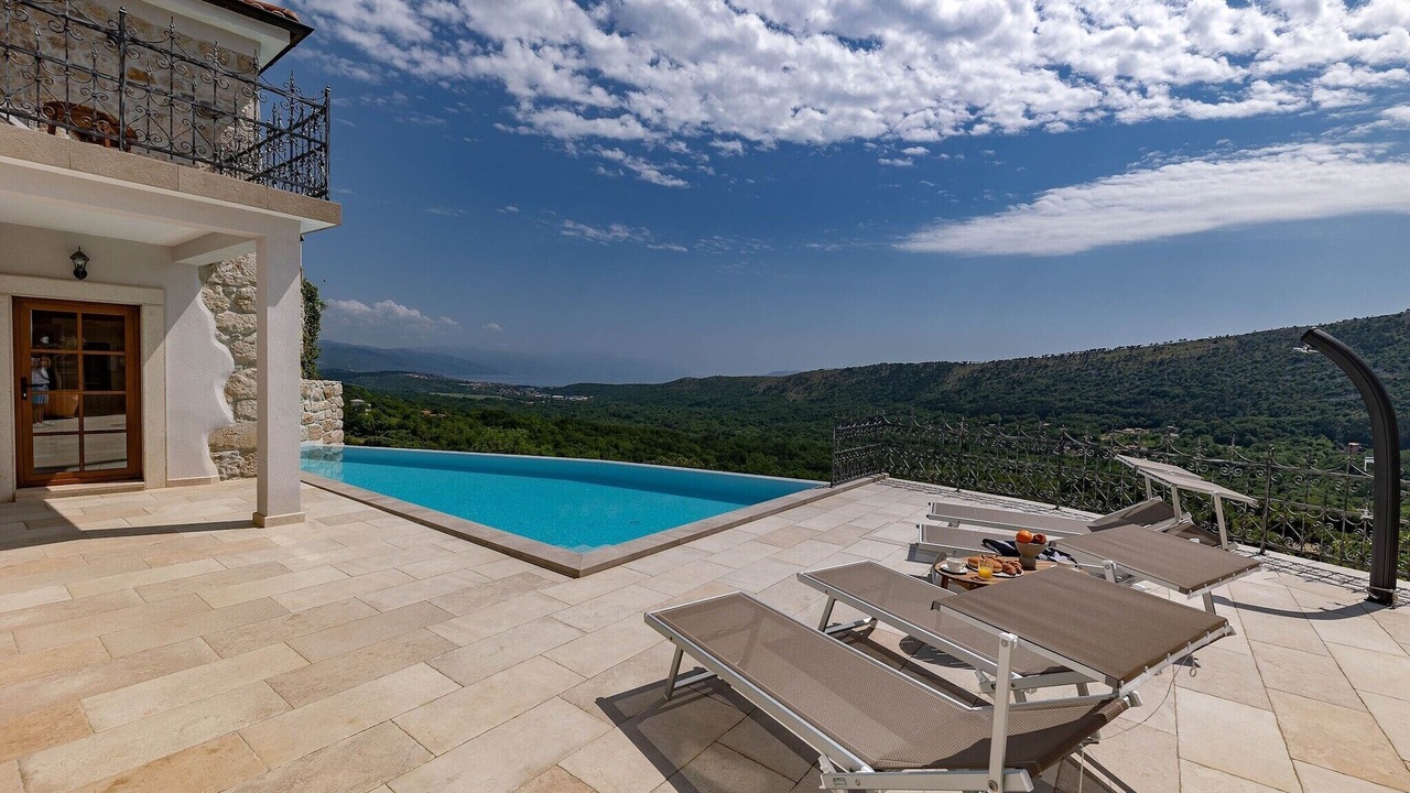 Photo of Outdoor in Bribir