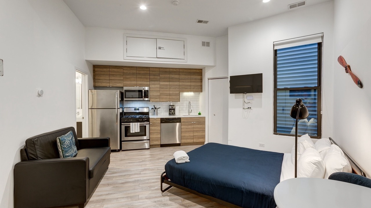 Photo of Livingroom in River West