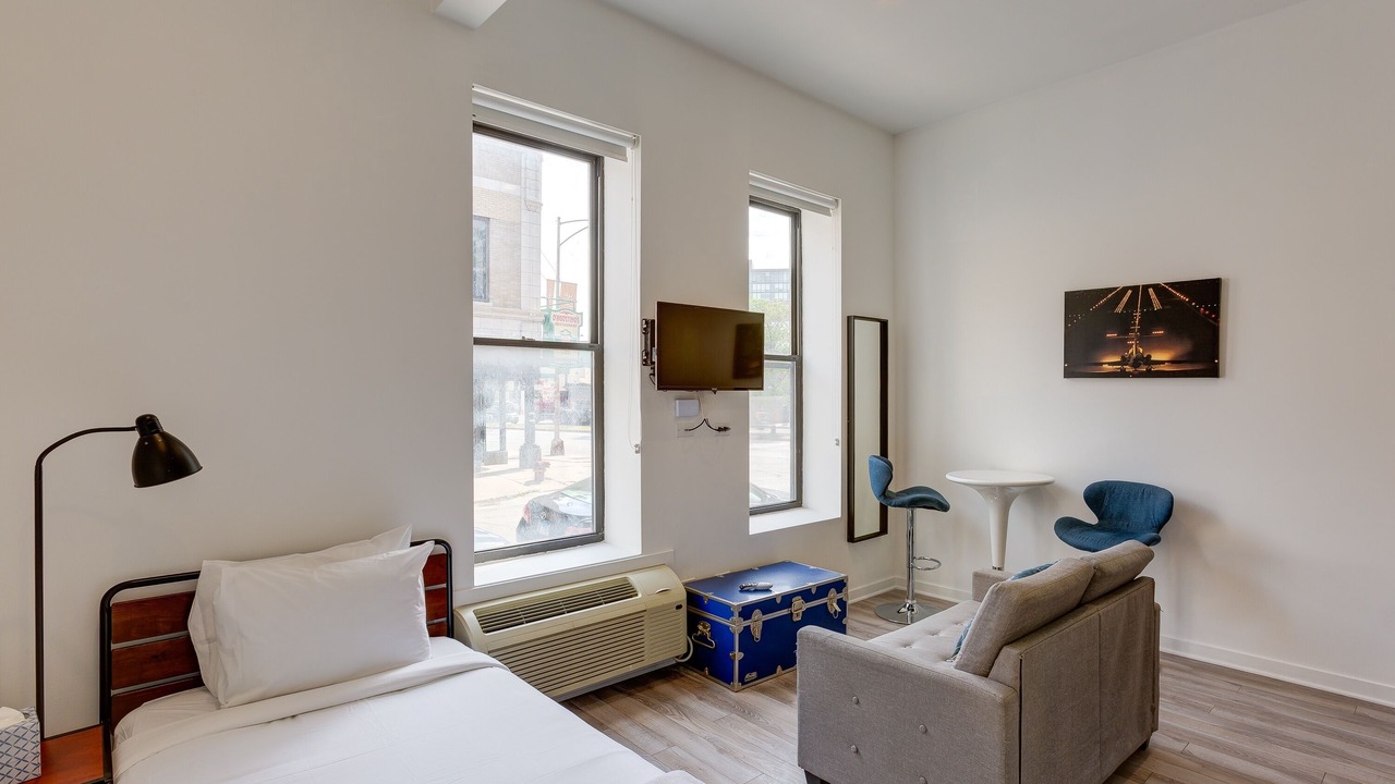 Photo of Bedroom in River West