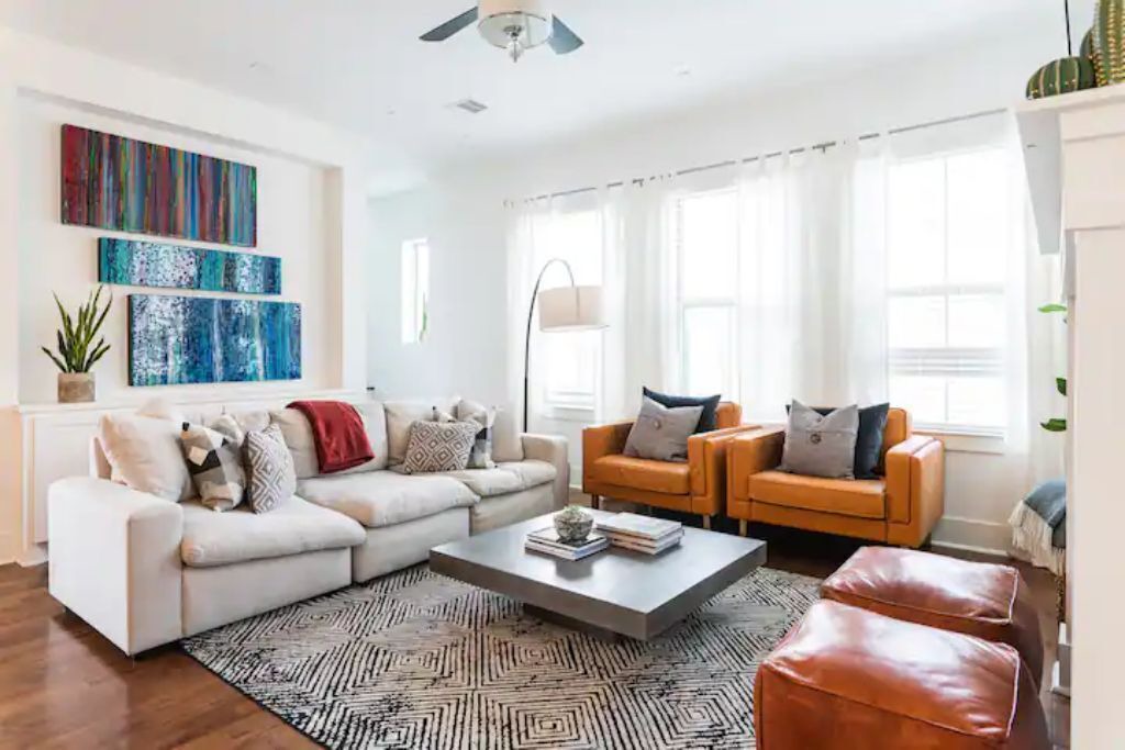 Photo of Livingroom in Washington Ave./ Memorial Park