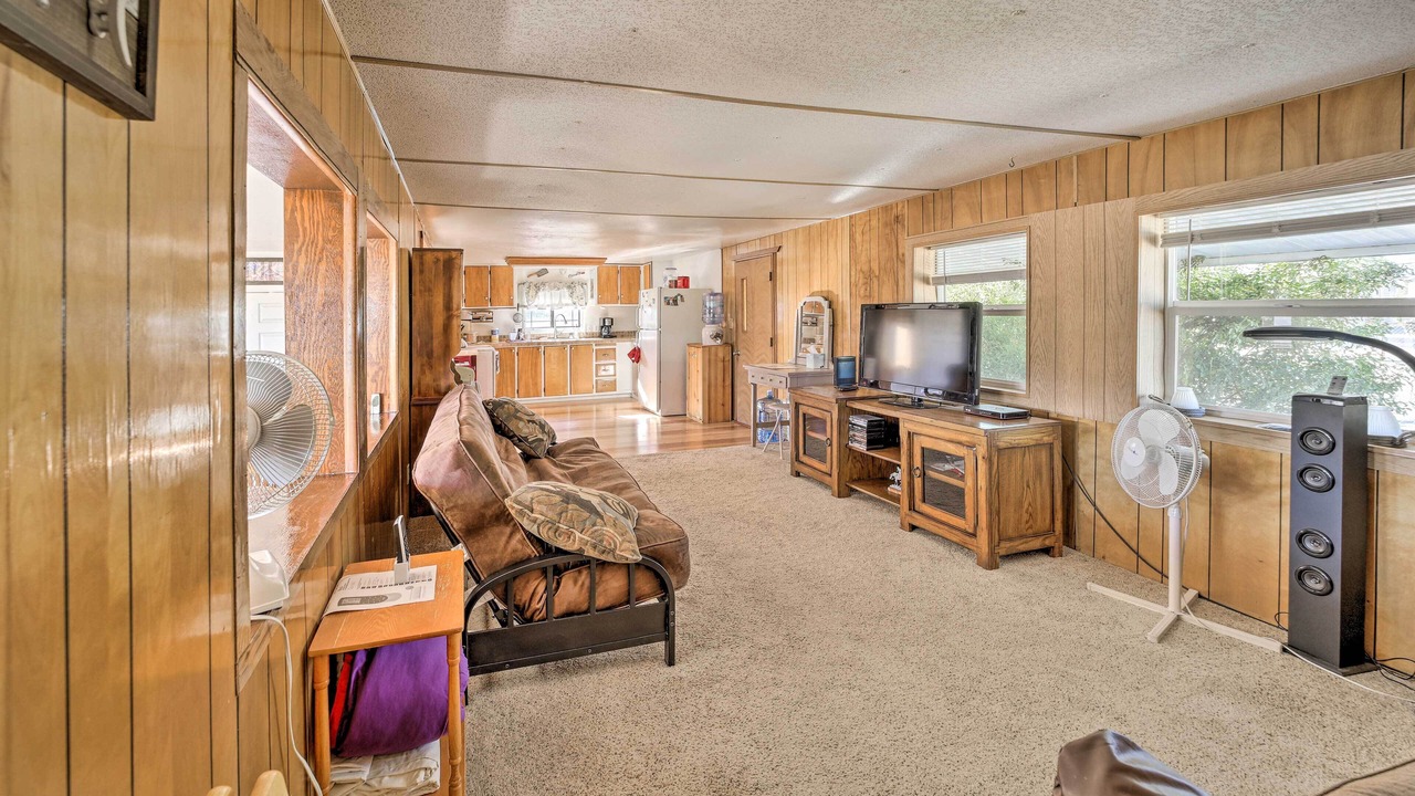 Photo of Livingroom in Roosevelt