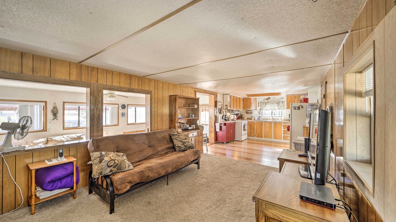 Photo of Livingroom in Roosevelt