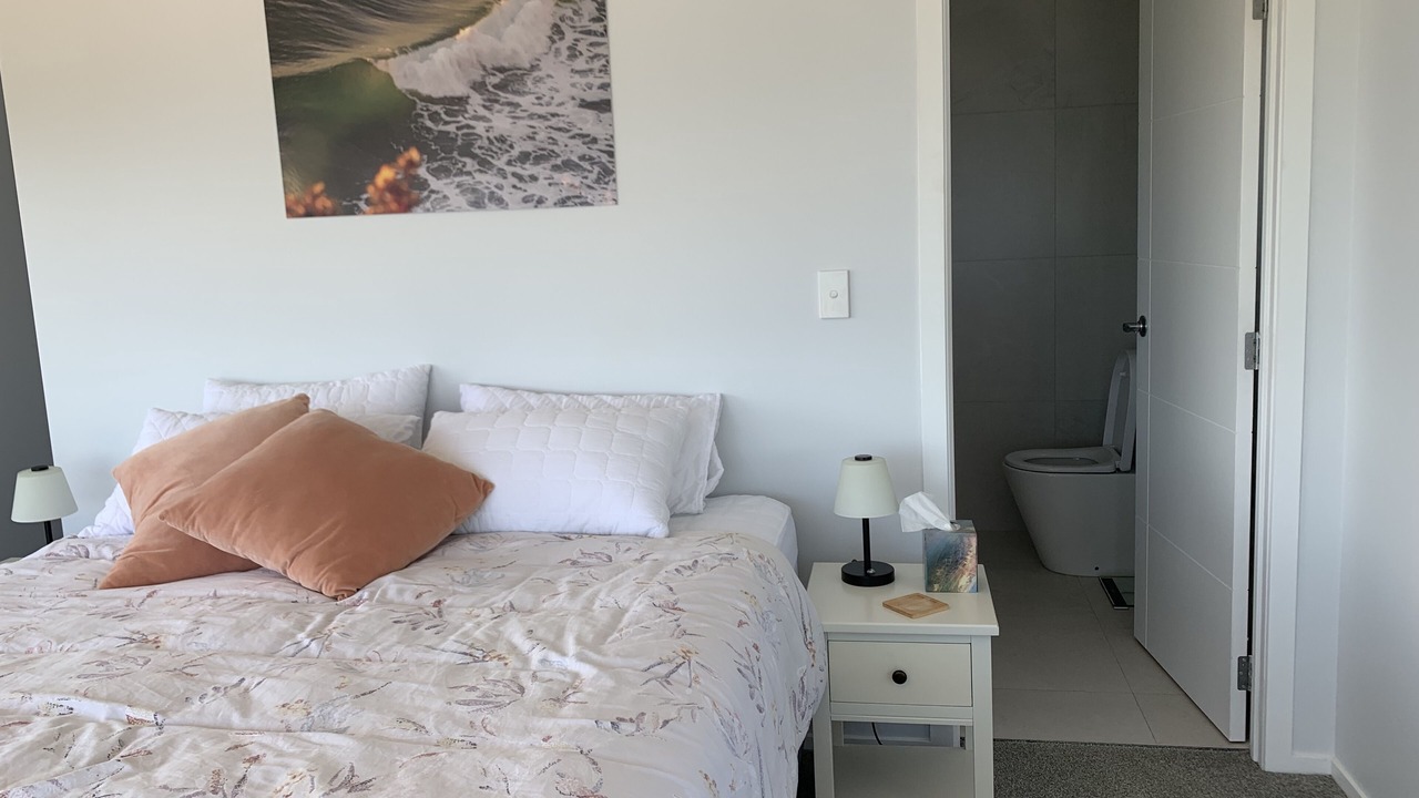 Photo of Others in Cable Bay