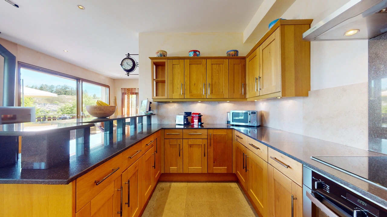 Photo of Kitchen in Saint-Pierre-de-Clages
