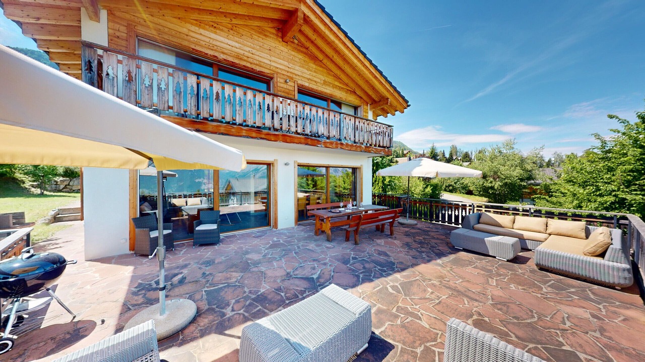 Photo of Outdoor in Saint-Pierre-de-Clages