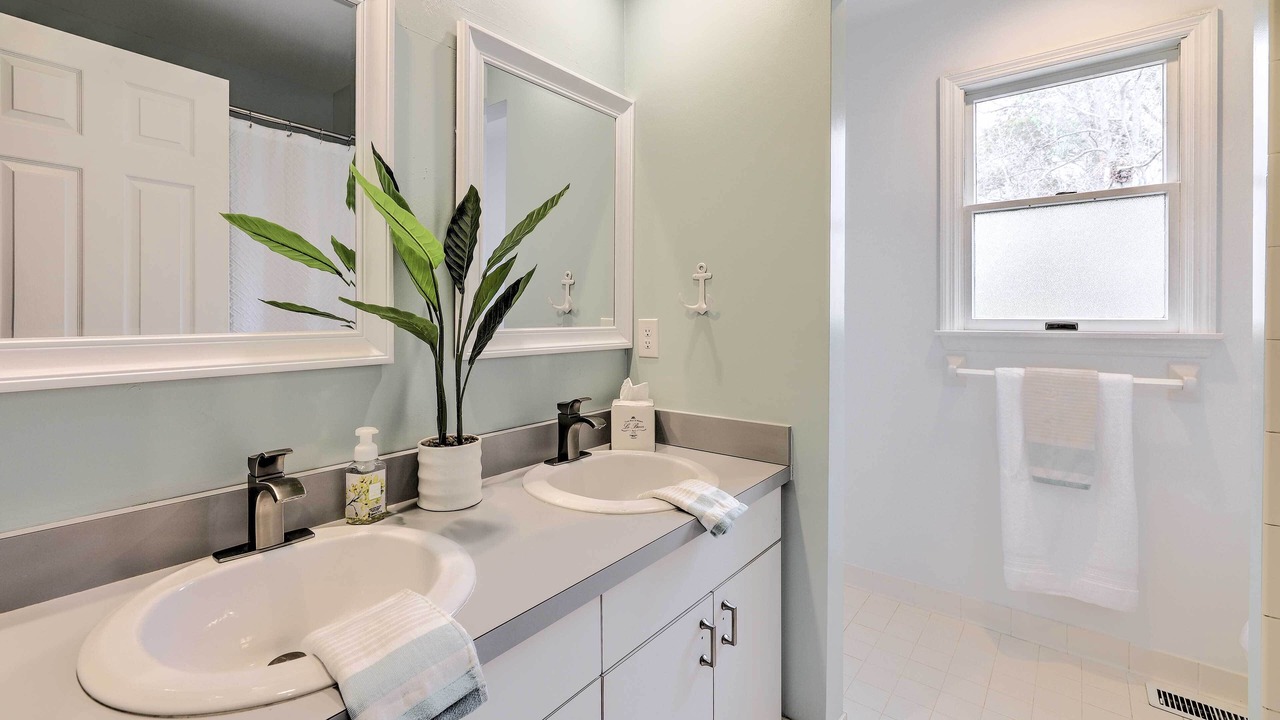 Photo of Bathroom in Otterbien Home