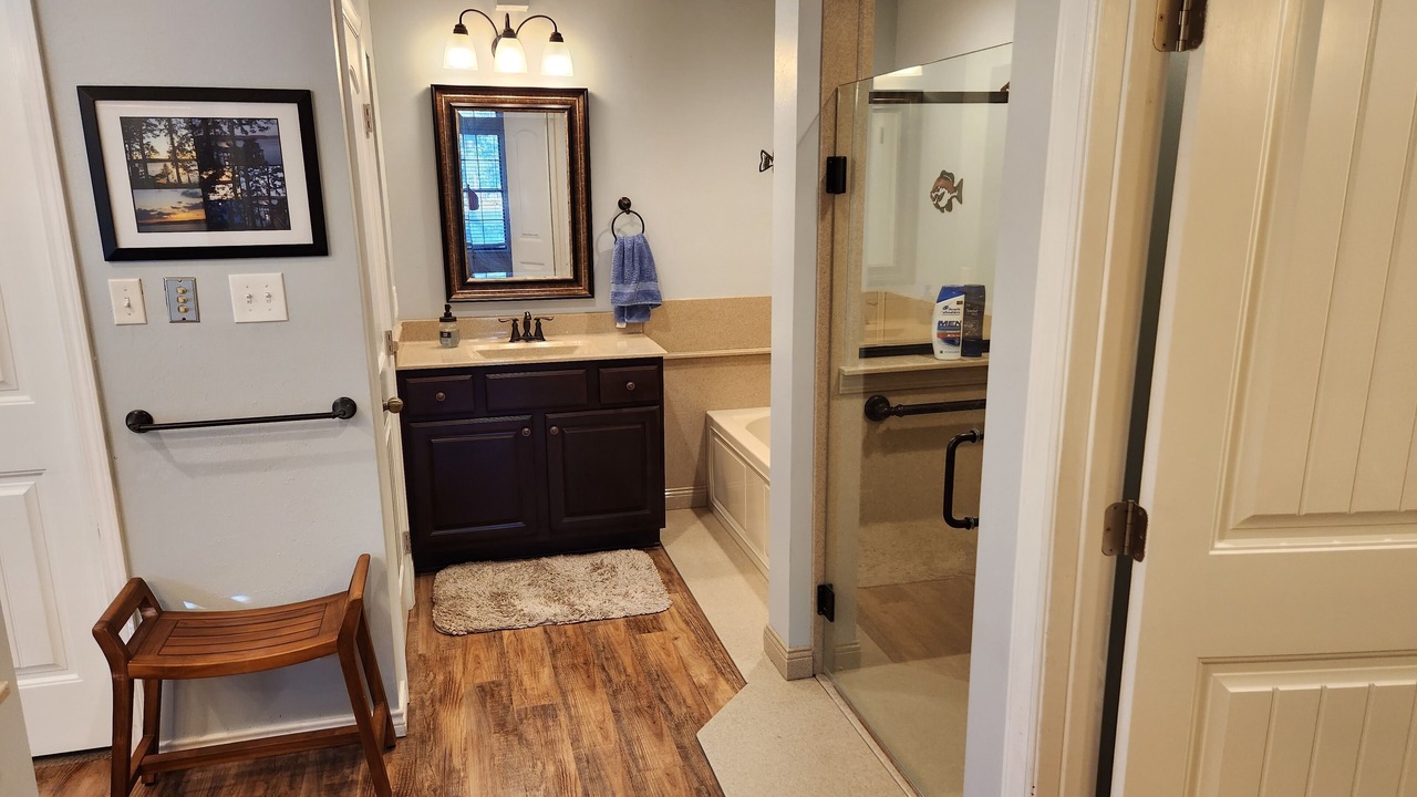 Photo of Bathroom in South Toledo Bend