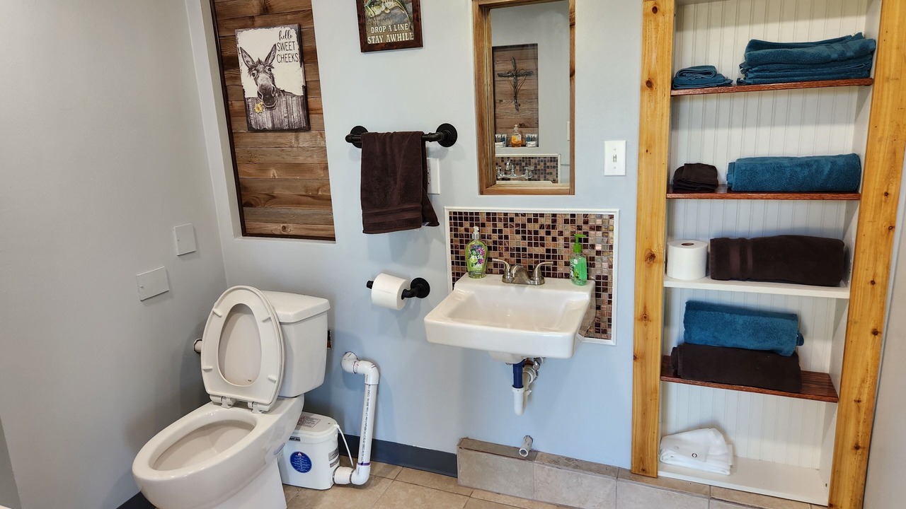 Photo of Bathroom in South Toledo Bend