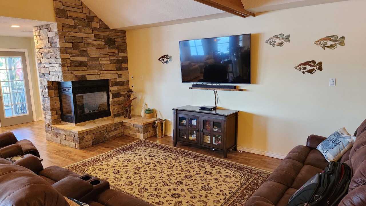 Photo of Livingroom in South Toledo Bend