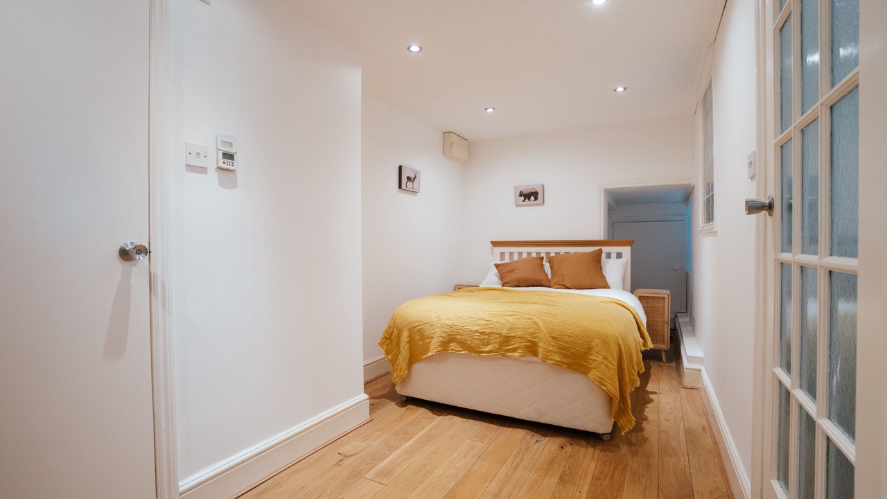 Photo of Bedroom in Hackney Central