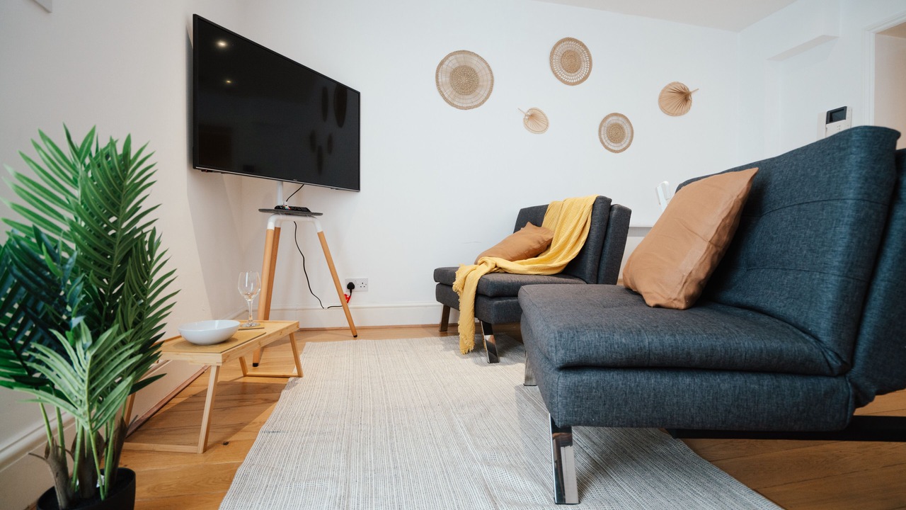 Photo of Livingroom in Hackney Central