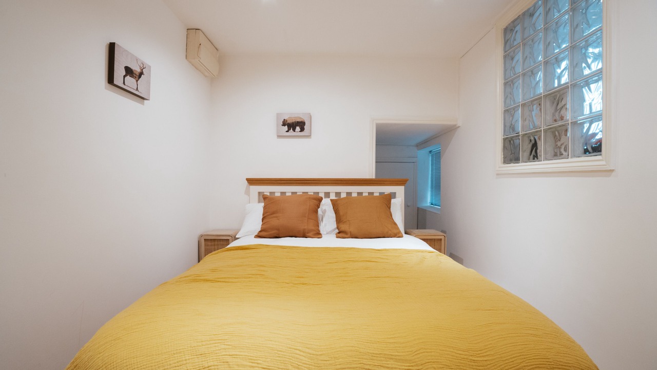 Photo of Bedroom in Hackney Central