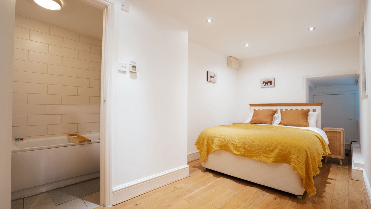Photo of Bedroom in Hackney Central
