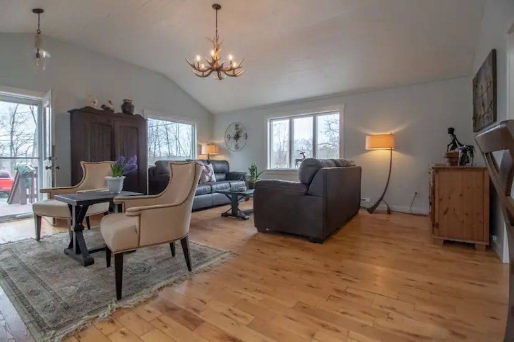 Photo of Livingroom in High Falls