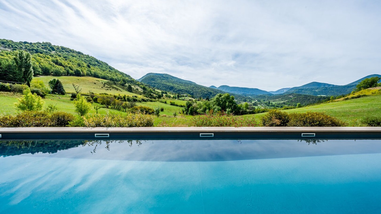 Photo of Outdoor in Crupies