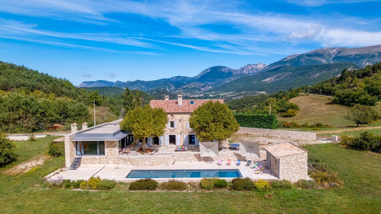 Photo of Outdoor in Crupies