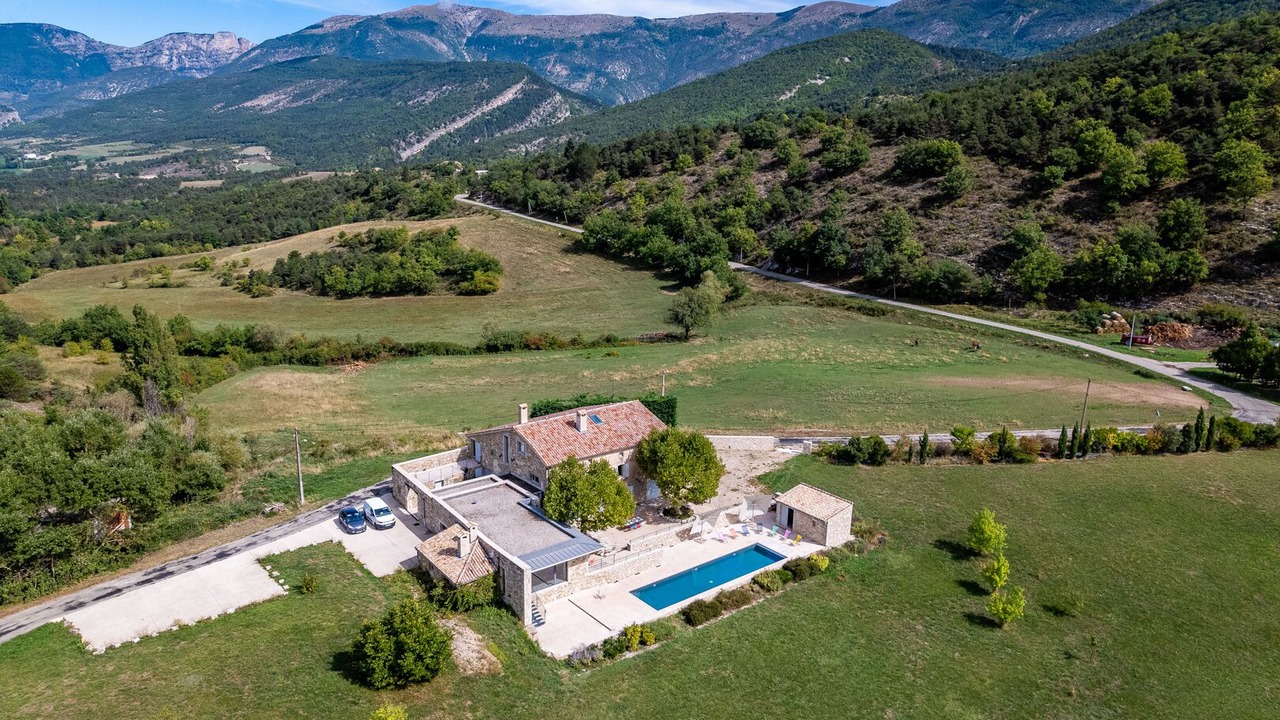 Photo of Outdoor in Crupies