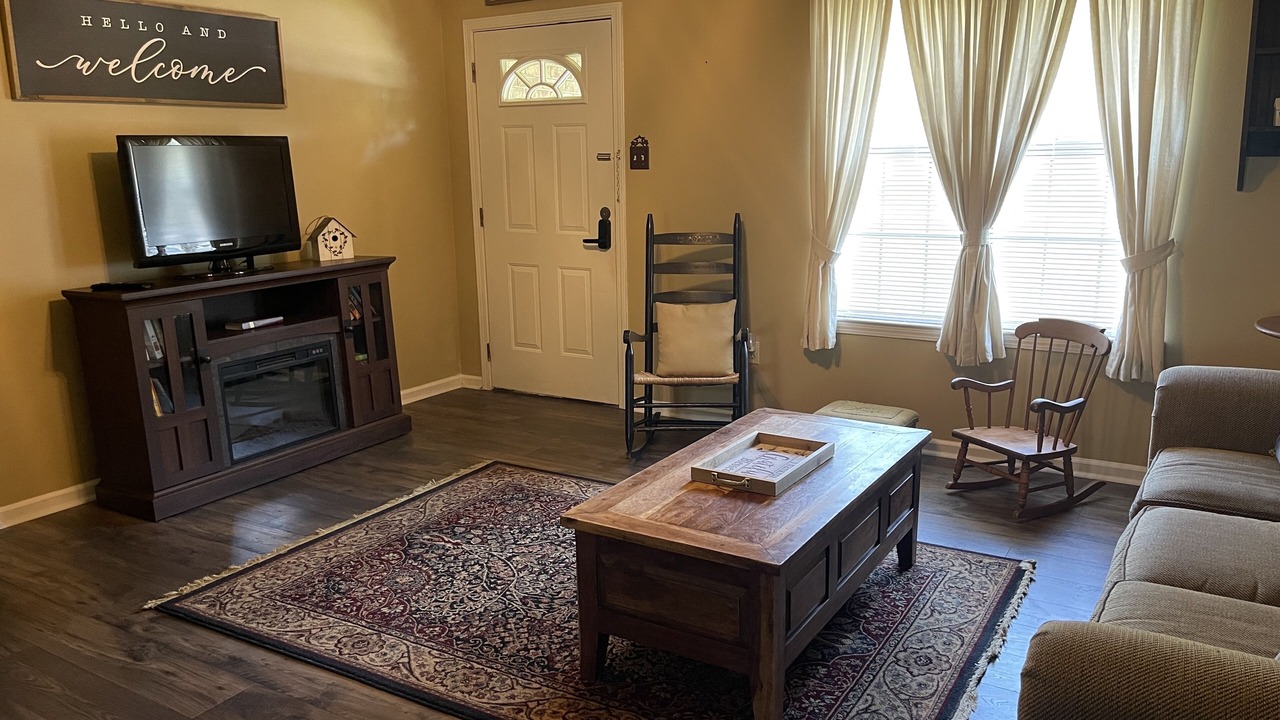 Photo of Livingroom in Greenbrier