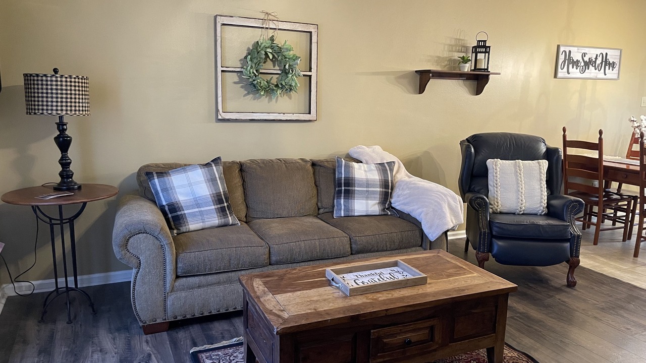 Photo of Livingroom in Greenbrier