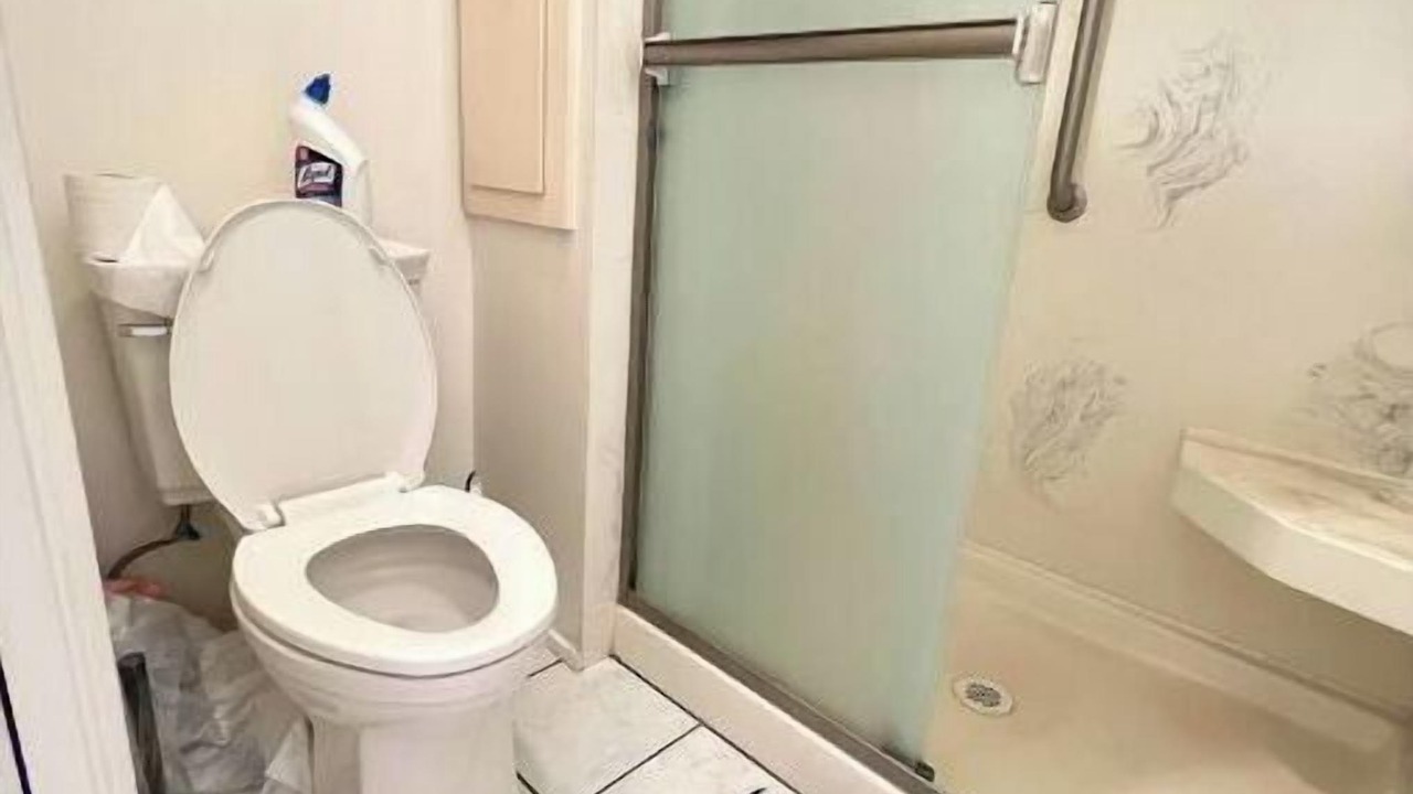 Photo of Bathroom in Arden-Arcade