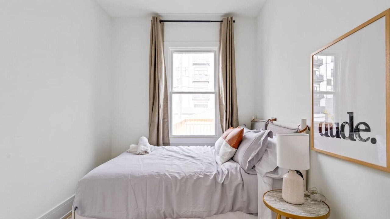 Photo of Bedroom in Bucktown