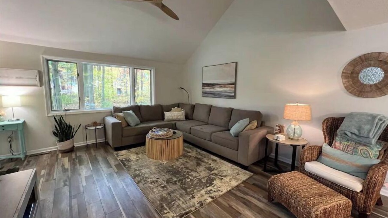 Photo of Livingroom in West Olive