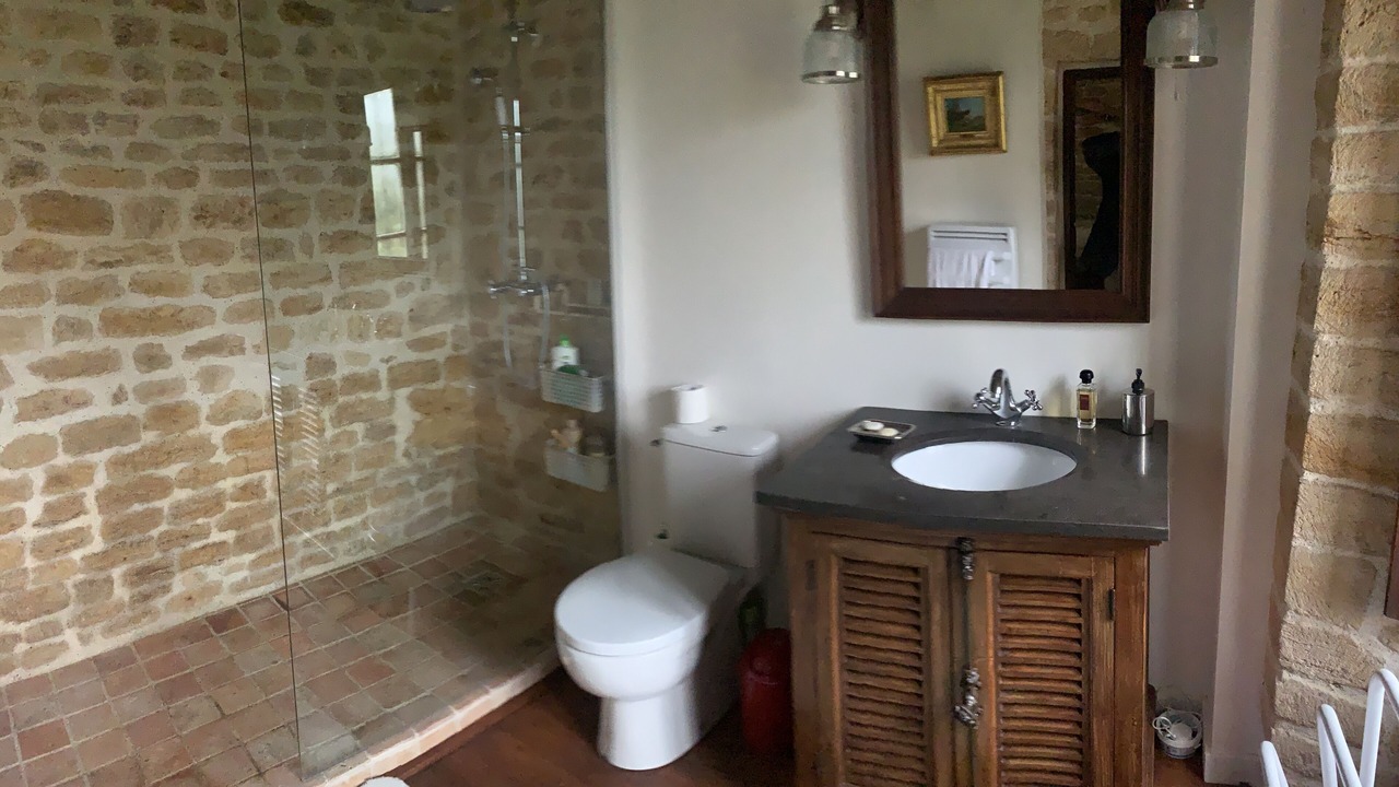 Photo of Bathroom in Mardilly