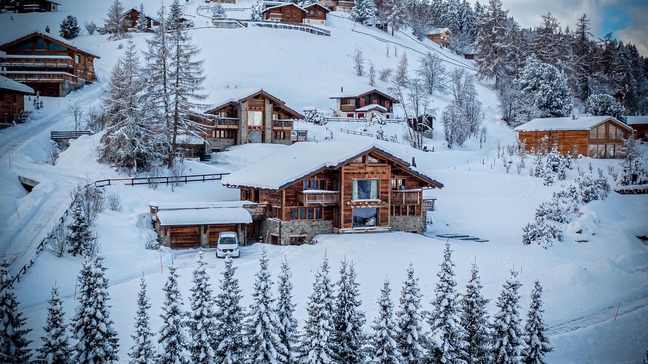 Photo of Outdoor in Saint-Pierre-de-Clages