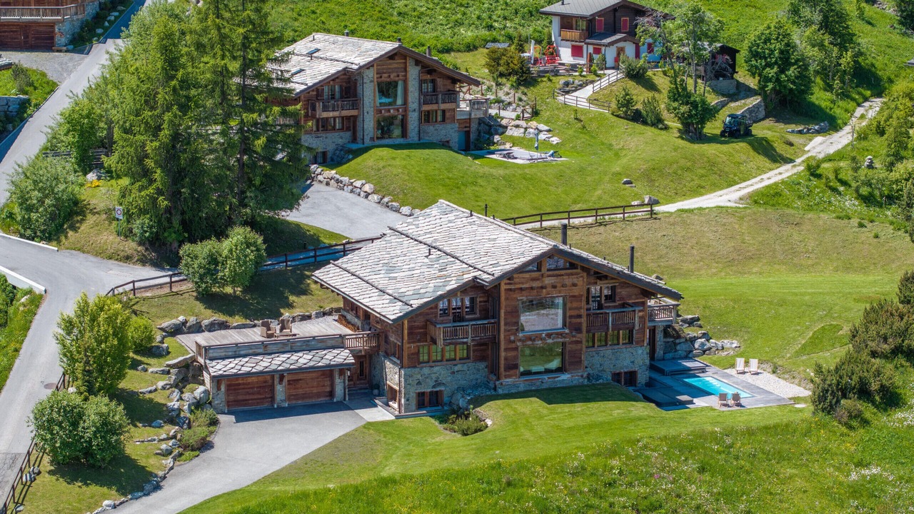 Photo of Outdoor in Saint-Pierre-de-Clages