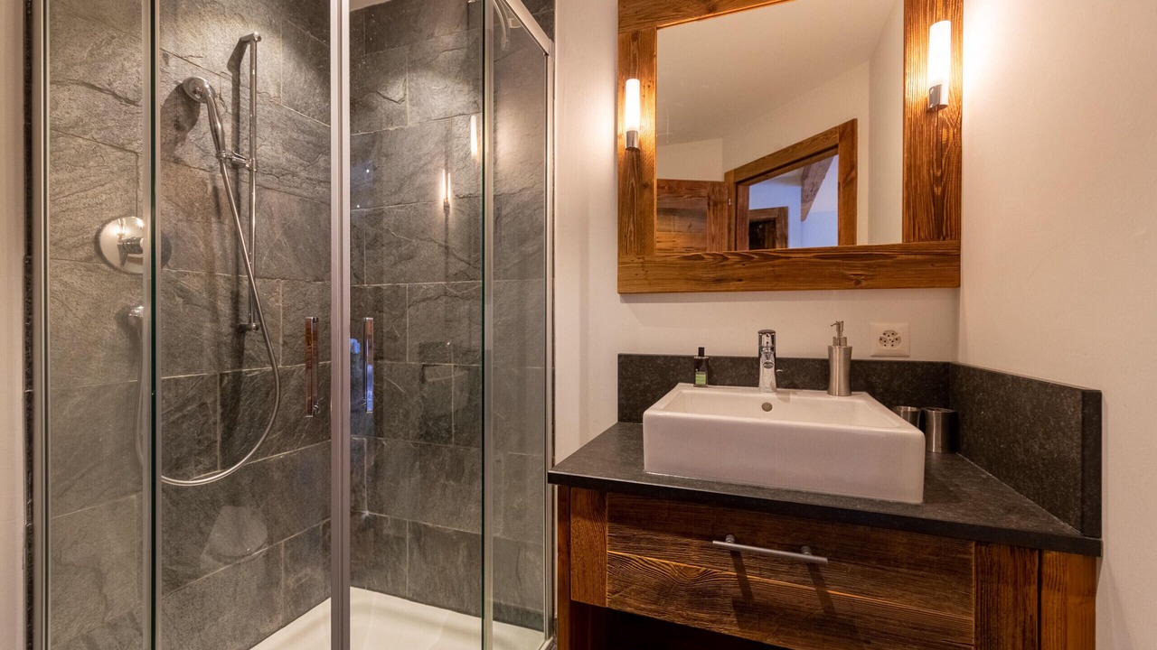 Photo of Bathroom in Saint-Pierre-de-Clages